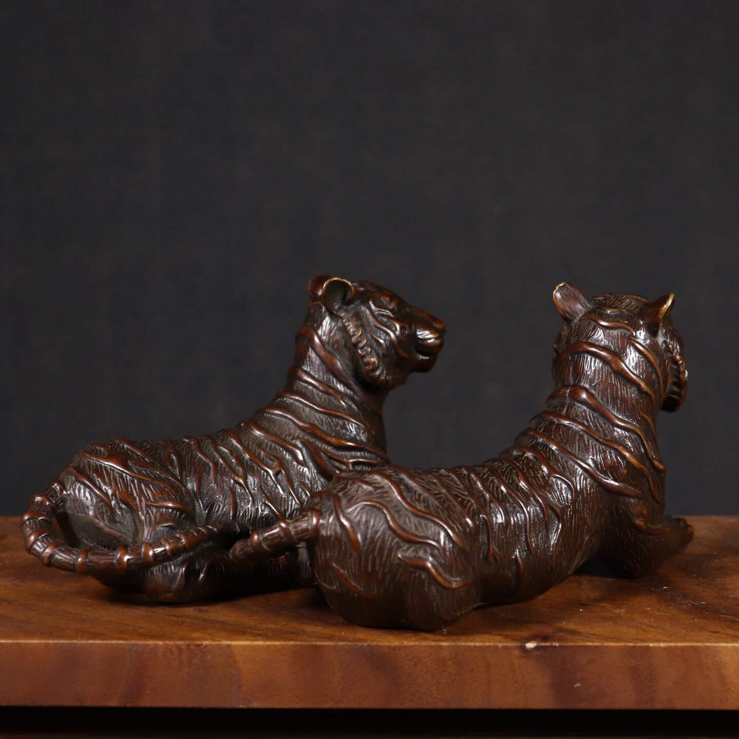 Vintage Collectibles Store - Chinesische Feng Shui Vintage Kupfer-Tiger-Statue mit