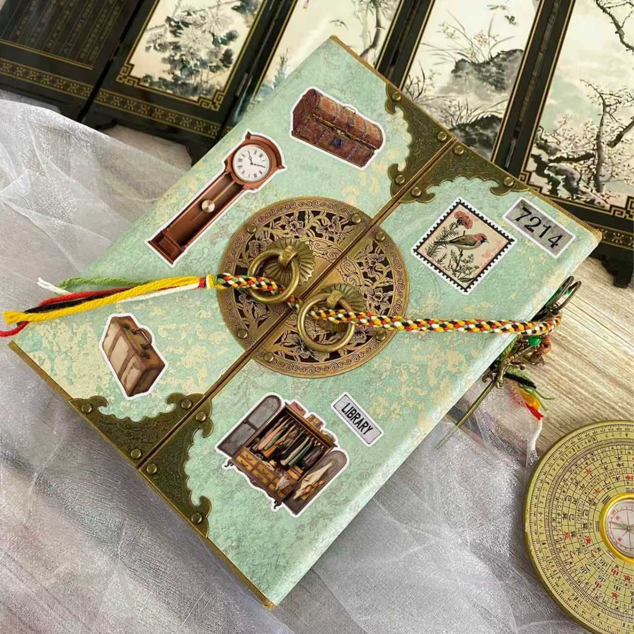 Vintage Schmuckstücke Aufklebe – Vintage Collectible Books Bewertung und Preis